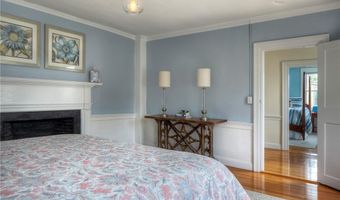 204 Spring St, Newport, RI 02840