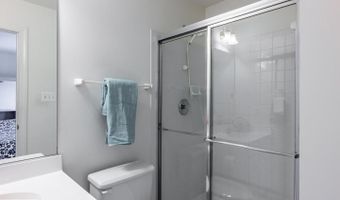 10834 HILLBROOKE Ln, Potomac, MD 20854