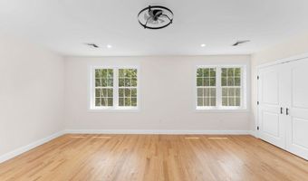 64 Highland Ave B, Attleboro, MA 02703