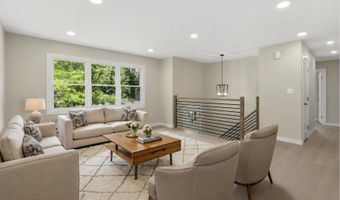 60 Woodland Rd, Bayville, NJ 08721