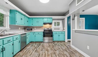 127 Broad St, Auburn, ME 04210