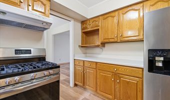 2825 Tuebingen Pkwy, Ann Arbor, MI 48105