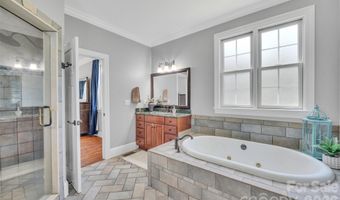 37 Carland Dr, Arden, NC 28704