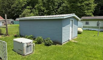 214 Westlake Rd, Ansted, WV 25812