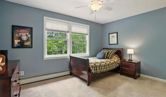 4 Catesby Ln, Bedford, NH 03110
