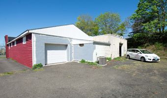 635 W Main St, Branford, CT 06405