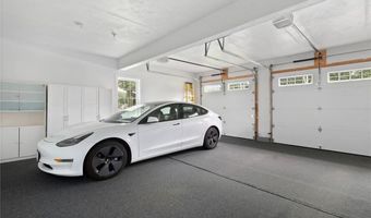 42 E Lantern Rd, Lincoln, RI 02865