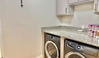 20 Robert Ave, Warwick, RI 02818