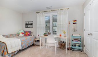 1405 Town Home Dr, Apex, NC 27502