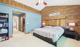 1600 S Parkview Blvd, Brandon, SD 57005