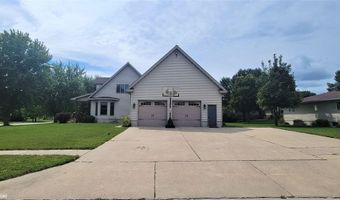 2109 E State St, Algona, IA 50511