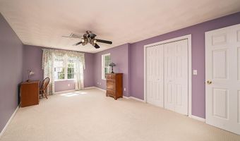 572 Smithfield Rd 8, North Providence, RI 02904