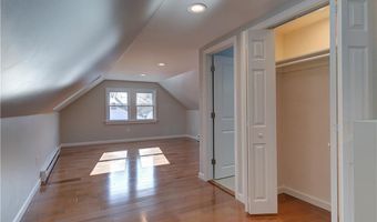 429 Forest Ave, Middletown, RI 02842