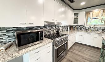 301 Ave N, Abernathy, TX 79311