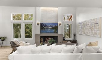 1963 Swallow Ln, Carlsbad, CA 92009
