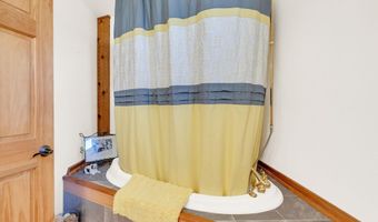 9898 N Riv, Algonac, MI 48001