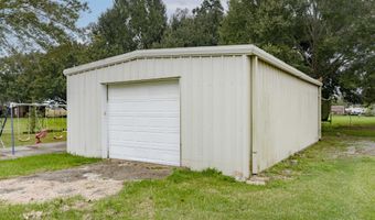 9903 Apple Dr, Abbeville, LA 70510