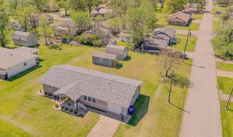 2009 Washington Ave, Baxter Springs, KS 66713