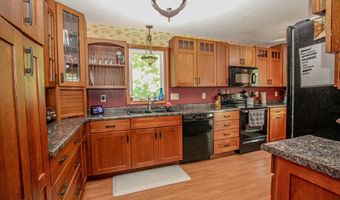 1712 Cranberry Ln NE, Alexandria, MN 56308