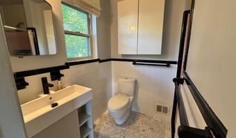 4300 37TH Rd N, Arlington, VA 22207