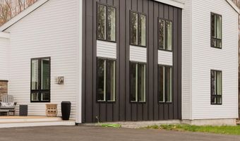 672 Danville Corner Rd, Auburn, ME 04210