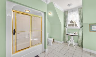 444 Turnberry Ln, Albertville, AL 35951