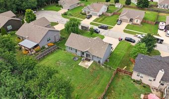 16913 Juniper Dr, Basehor, KS 66007