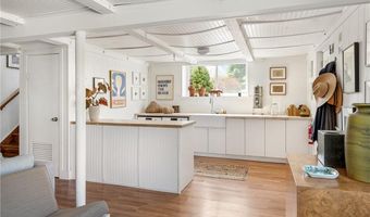 152 Hamilton Ave, Jamestown, RI 02835