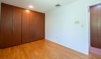 87 Pleasant Dr, Bethany, CT 06524