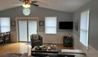 110 Winsor Ave, North Kingstown, RI 02852