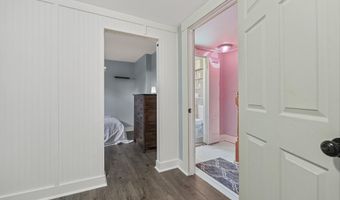 748 Riverside Dr, Augusta, ME 04330