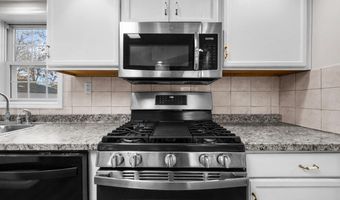 202 Pearl St, Bangor, ME 04401