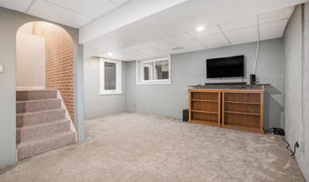 2666 Packard Rd, Ann Arbor, MI 48104