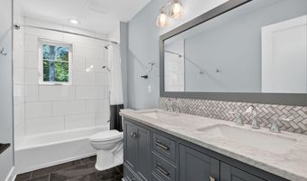 6430 KENHOWE Dr, Bethesda, MD 20817