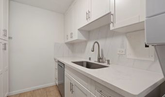98-1042 Moanalua Rd 2-303, Aiea, HI 96701