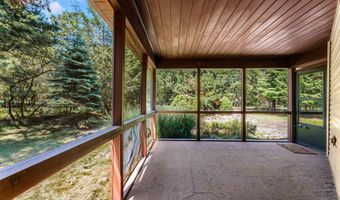 28 Penn Forest Trl, Albrightsville, PA 18210
