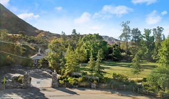 2210 Triunfo Pl, Agoura Hills, CA 91301