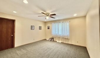 12959 Ironwood Dr, Aberdeen, SD 57401