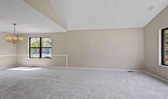 8240 Woodglen Dr, Anderson Twp., OH 45255