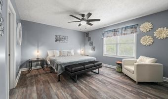 110 Farrar Dr, Aurora, IN 47001