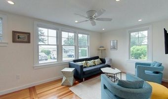 23 Warren Ave 1, Middletown, RI 02842