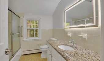 77 Hemlock Rdg, Berlin, CT 06037
