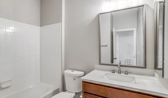 42274 HAMPTON WOODS Ter, Ashburn, VA 20148