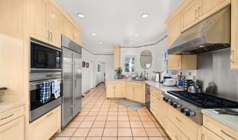 2775 Motor Ave, Los Angeles, CA 90064