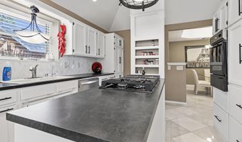 514 Eagle Dr, Alamogordo, NM 88310