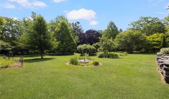 856 N Main Rd, Jamestown, RI 02835