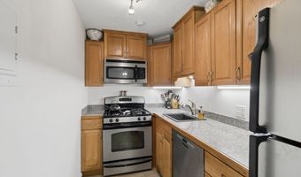 8 Kenmar Dr 60, Billerica, MA 01821