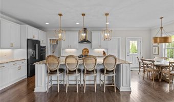 216 Hickory Ln, Adams Twp., PA 16046