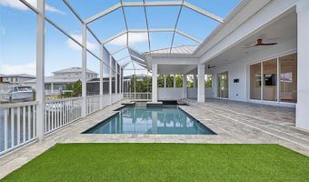 5718 TYBEE ISLAND Dr, Apollo Beach, FL 33572