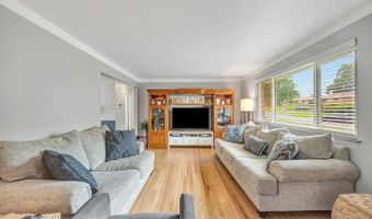 5538 Silverpoint Dr, Cincinnati, OH 45247